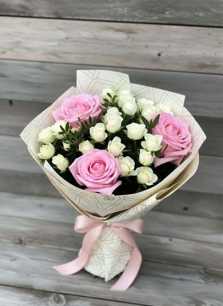 Букет цветов из: Розы в Макарово