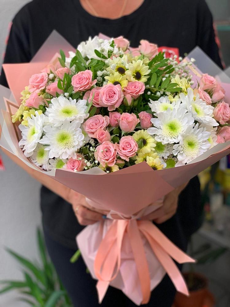 Букет цветов из: Розы и Хризантемы в Макарово