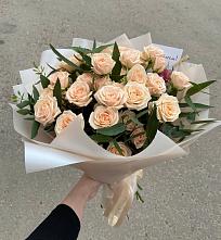 Букет Кремовые розы Латте в Макарово