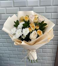 Букет цветов из:  Розы и Хризантемы в Макарово