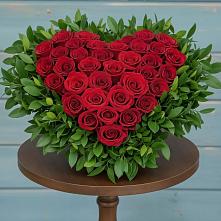 Цветочная композиция из Розы в виде сердца #REPLACE_PRED# Макарово