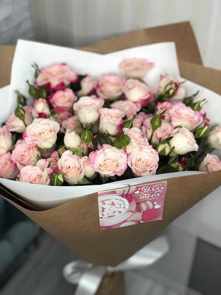 Букет цветов из: Розы в Макарово