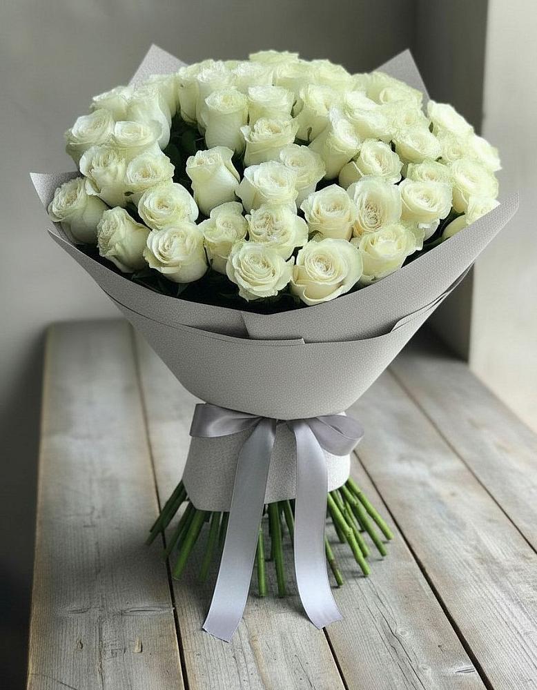 Букет 35 Белых роз в Макарово