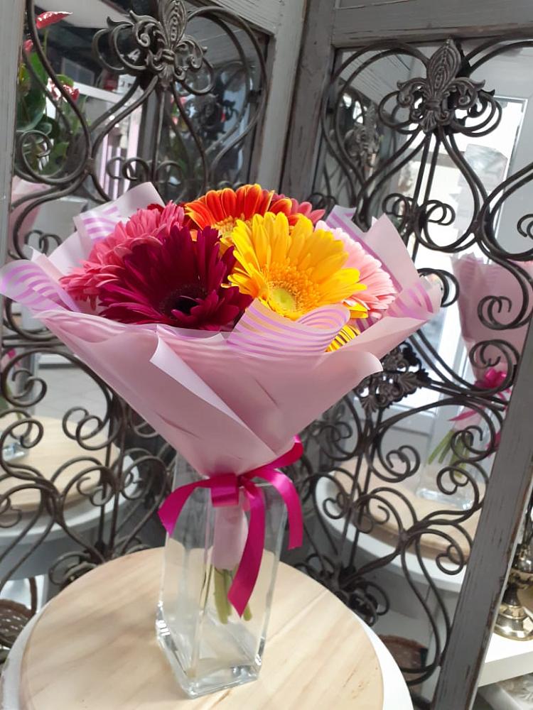 Букет цветов из: Герберы в Макарово