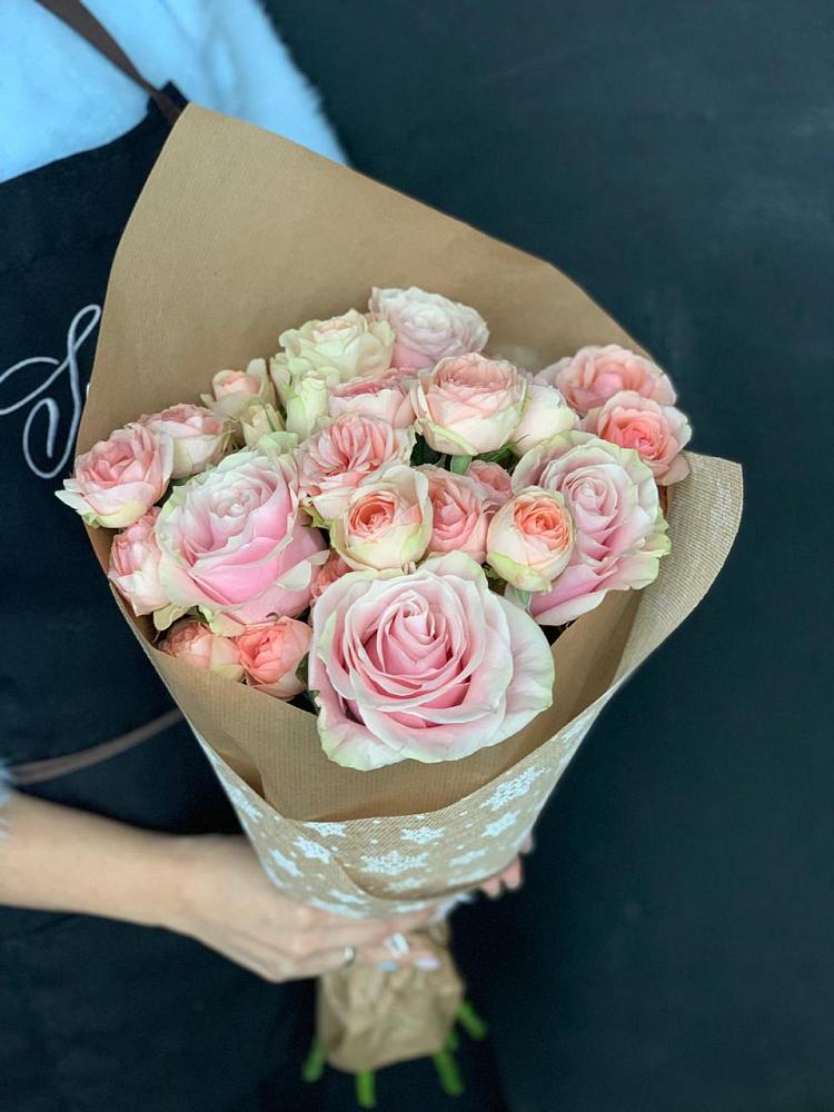 Букет цветов из: Хризантемы и Розы в Макарово