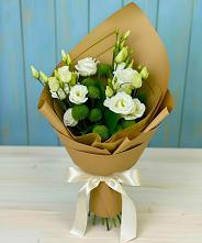 Букет цветов из:  Хризантемы и Лизиантусы в Макарово