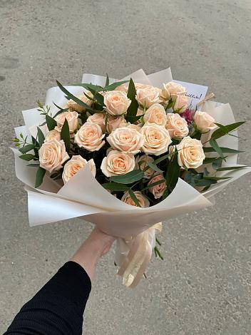Букет Кремовые розы Латте в Макарово