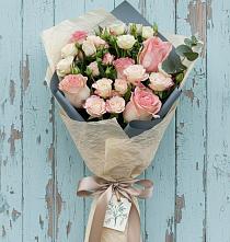 Букет цветов из:  Розы в Макарово