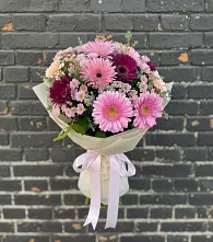 Букет цветов из:  Герберы и Хризантемы в Макарово