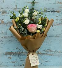 Букет цветов из:  Розы и Лизиантусы в Макарово