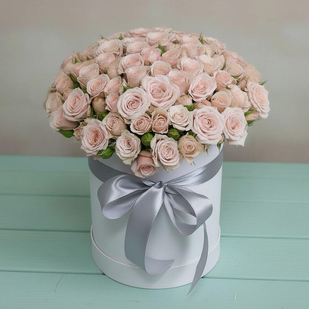 Цветочная композиция из Розы в шляпной коробке в Макарово